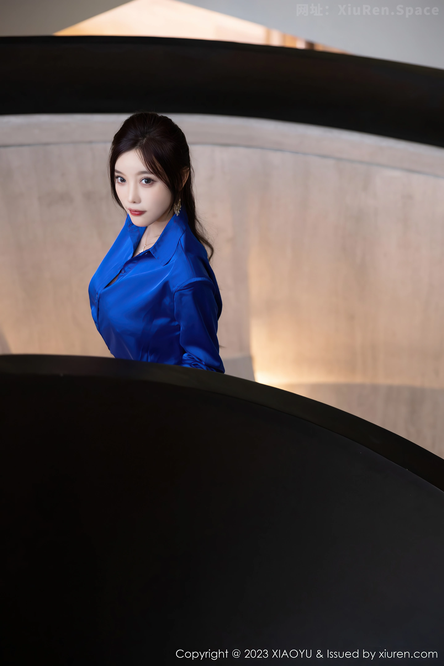 图片[6]-[XiaoYu画语界]Vol.1018 女神杨晨晨Yome蓝色服饰露性感蓝色内衣配黑丝吊袜诱惑写真91P-秀人网官方网站